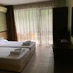 Park And Pool Appartement