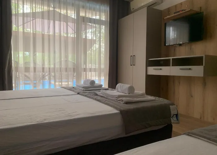 Park And Pool Apartment Nesebar