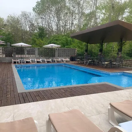 Park And Pool Apartament Nesebăr
