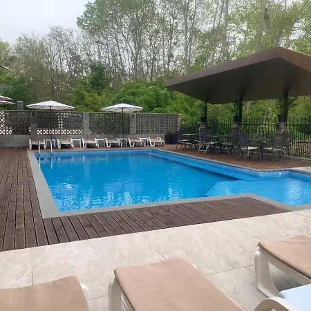 Park And Pool Apartman Neszebar